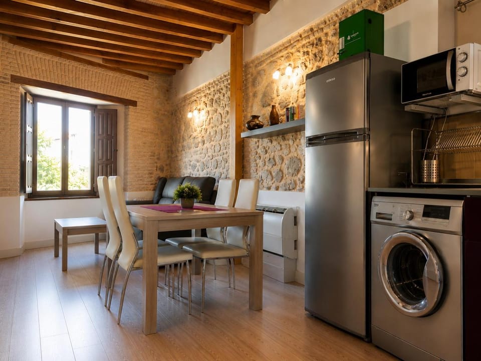 Living room, Dining area, kitchen