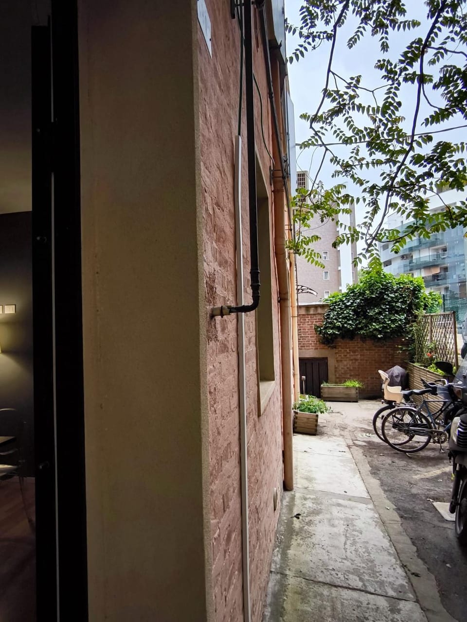 Inner courtyard view