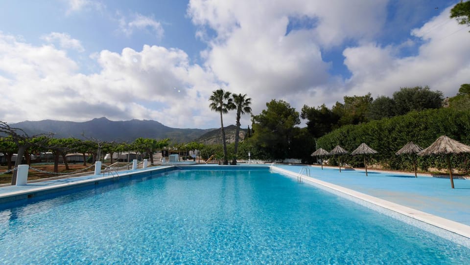 Swimming pool, Swimming pool
