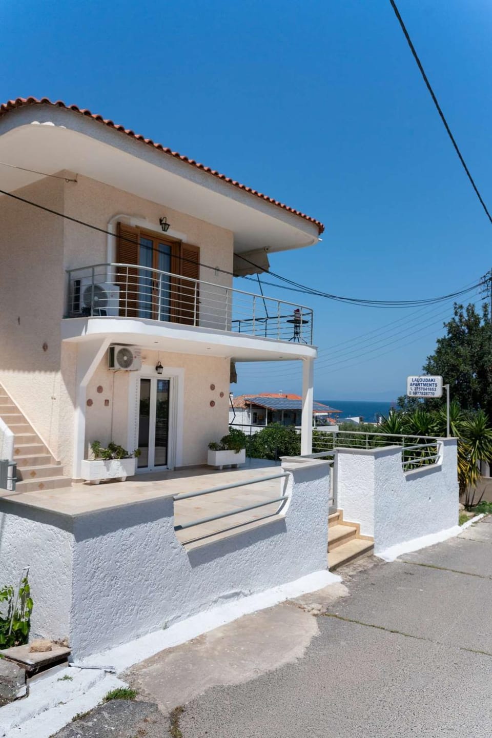 Property building, Balcony/Terrace, Balcony/Terrace