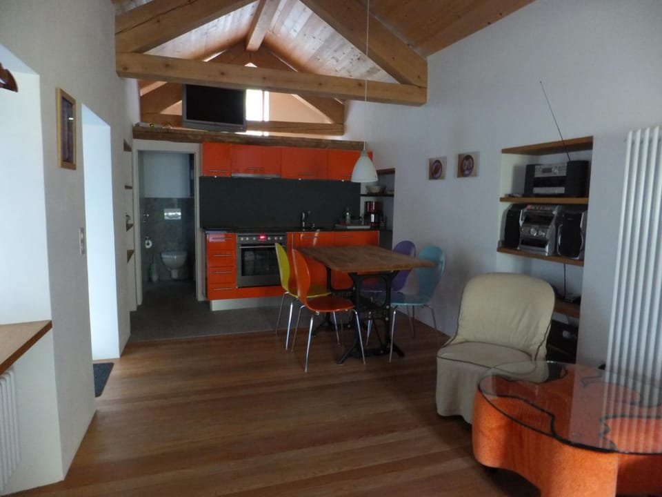 Kitchen or kitchenette, Living room, Photo of the whole room, Seating area, Dining area