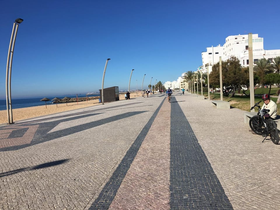 Hiking, Street view
