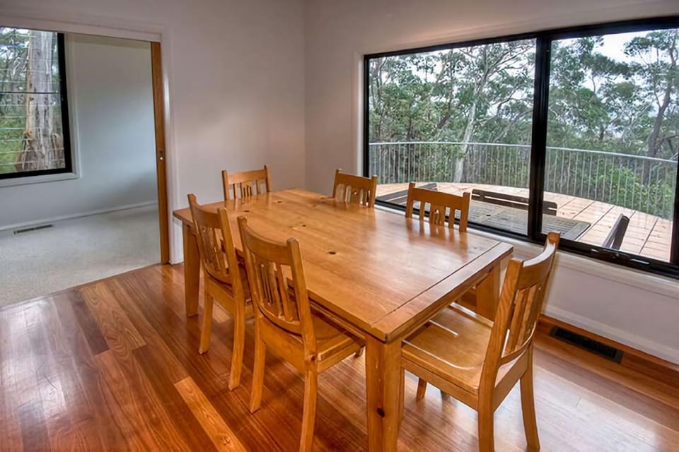 Delmonte House in Medlow Bath