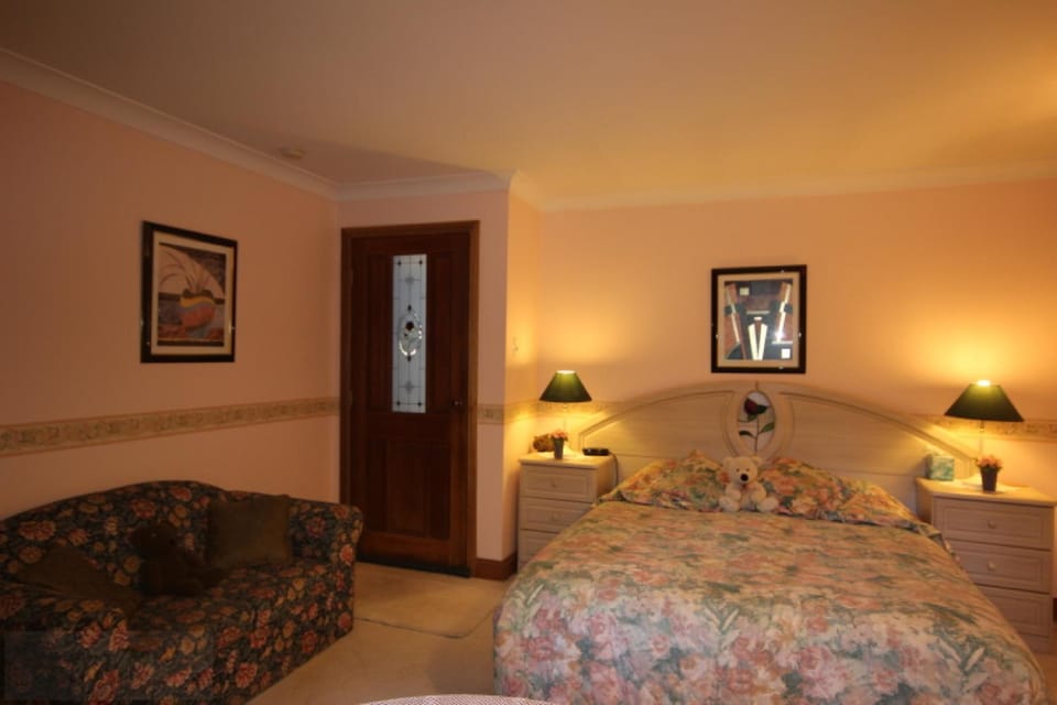 Seating area, Bedroom