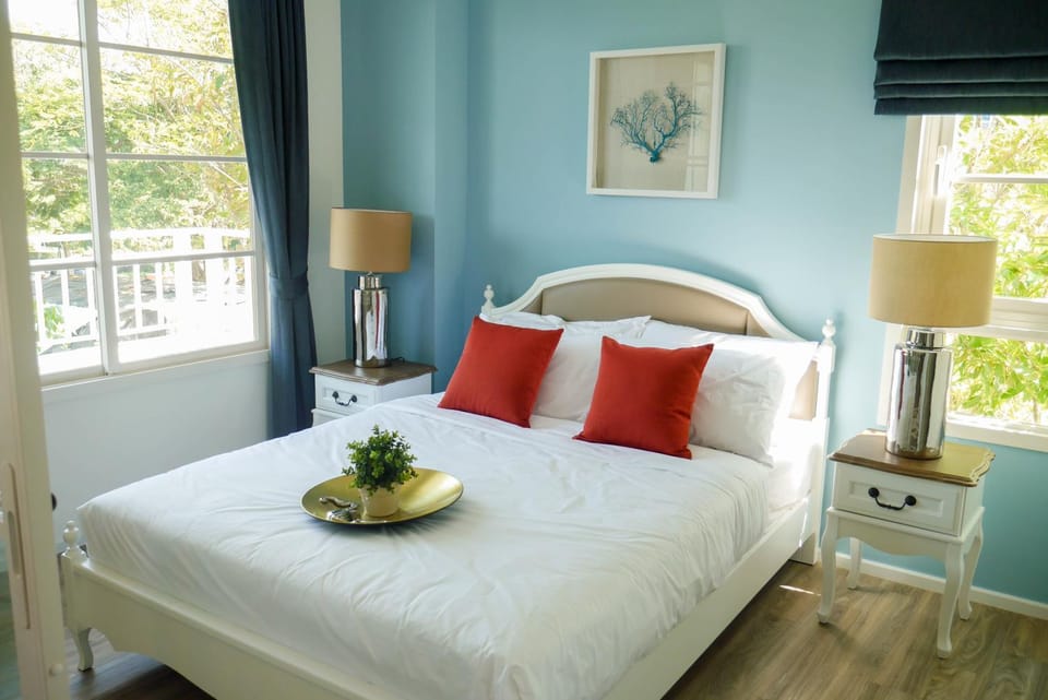 Bed, Bedroom