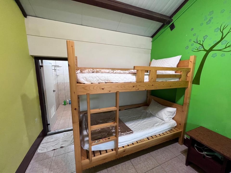 Bed, bunk bed