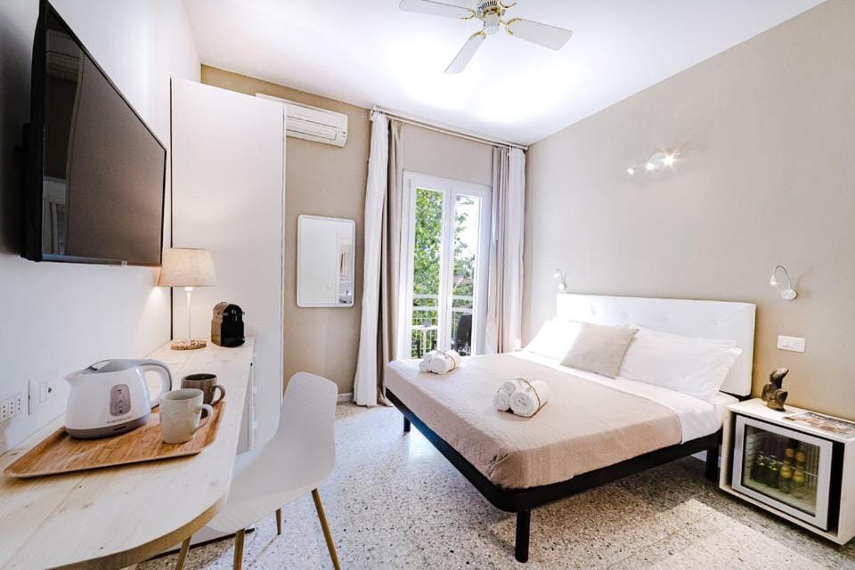 De La Ville Hotel Bed and Breakfast in Cattolica