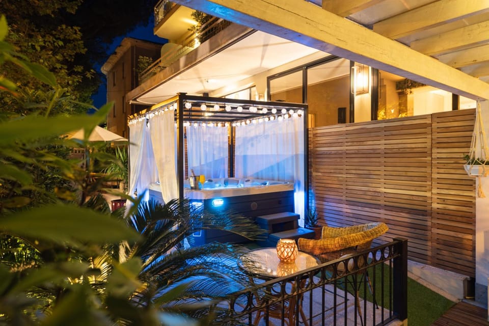 De La Ville Hotel Bed and Breakfast in Cattolica
