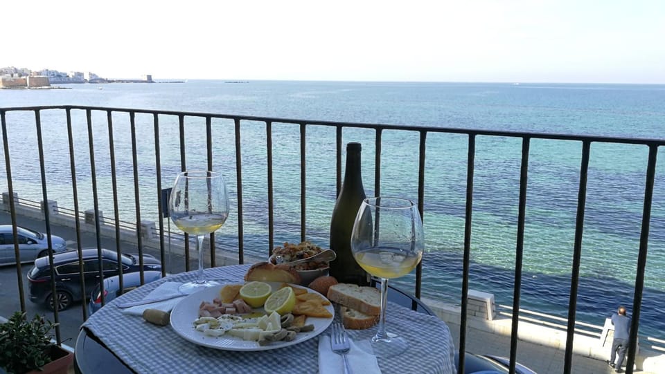 Food close-up, Balcony/Terrace, Sea view
