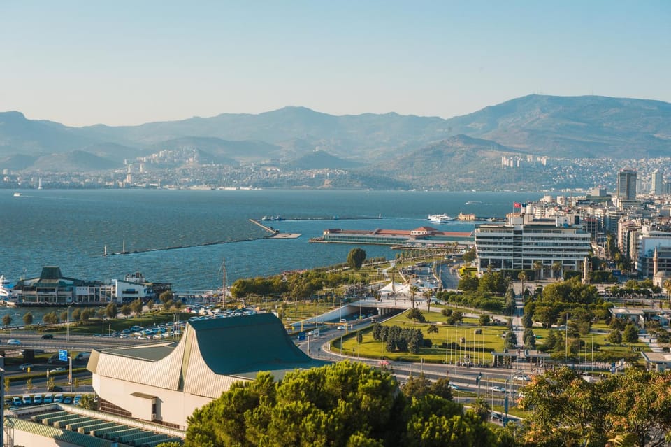 Bird's eye view, View (from property/room), Balcony/Terrace, City view, Sea view, Drinks, Alcoholic drinks, Sunset