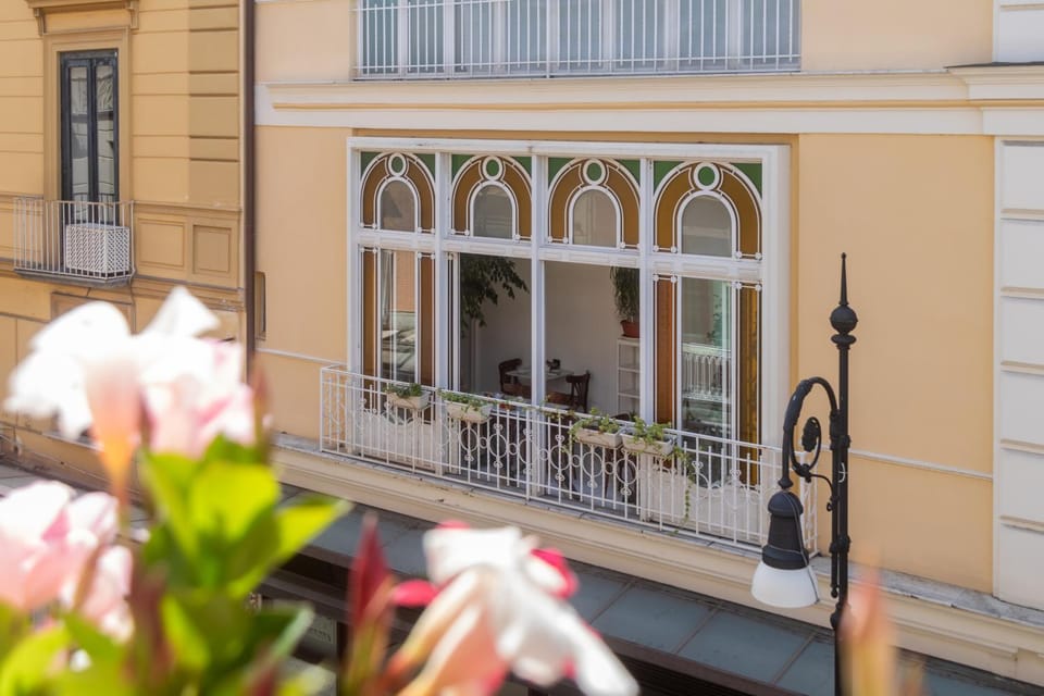 Property building, Balcony/Terrace