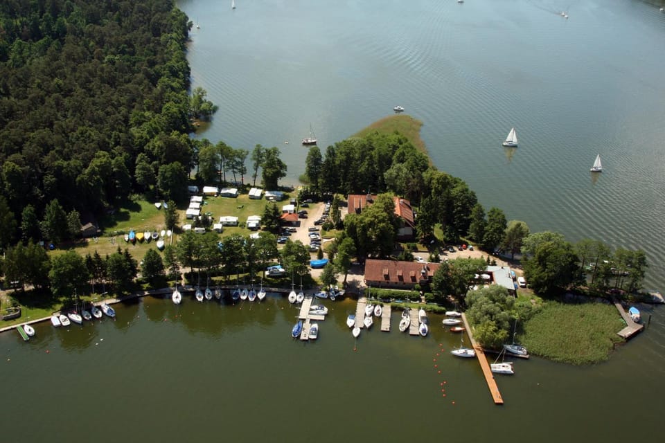 Property building, Neighbourhood, Natural landscape, Bird's eye view, On site, Lake view