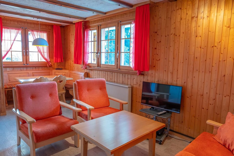 TV and multimedia, Living room, Dining area