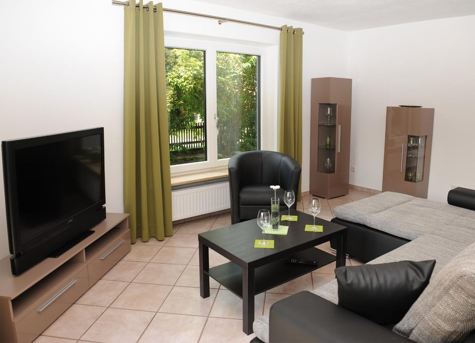 Living room, Photo of the whole room