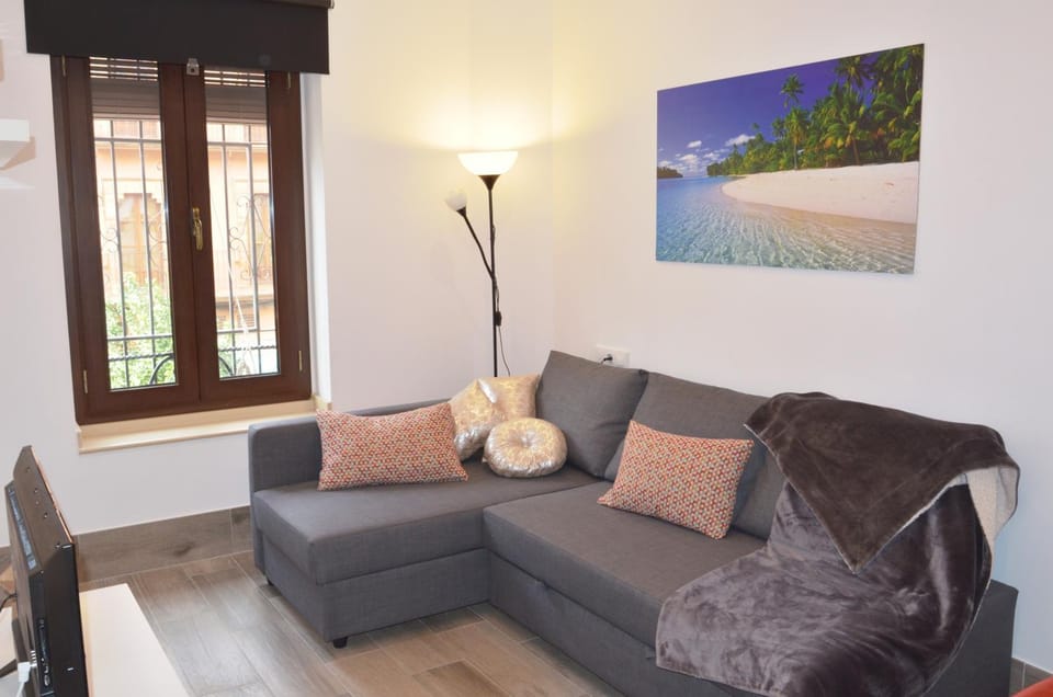 TV and multimedia, Living room, Dining area