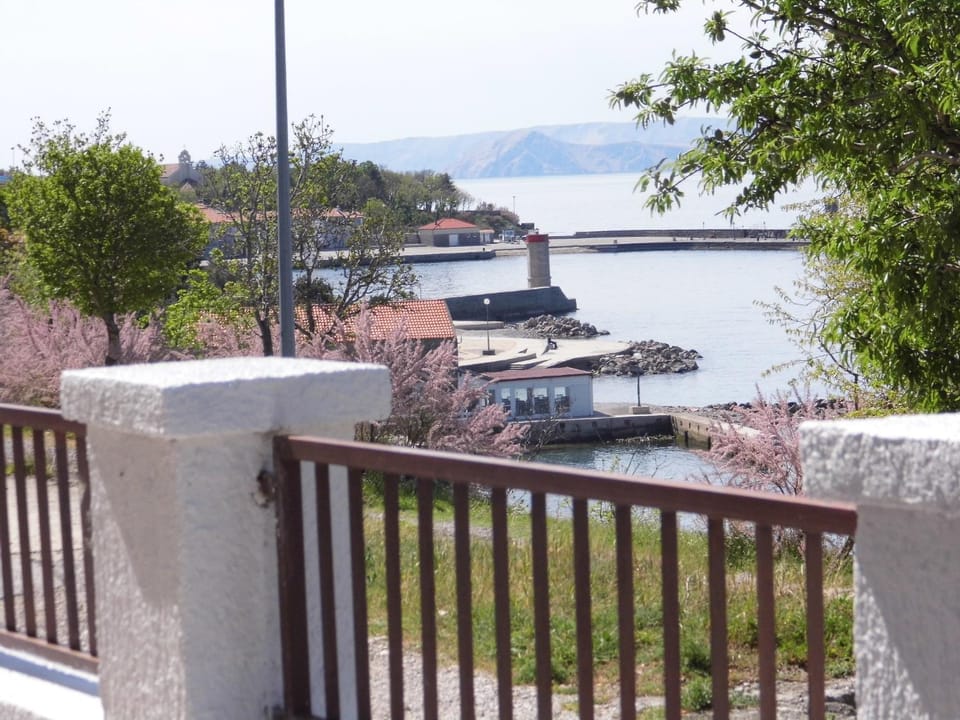 Neighbourhood, Balcony/Terrace, City view, Sea view