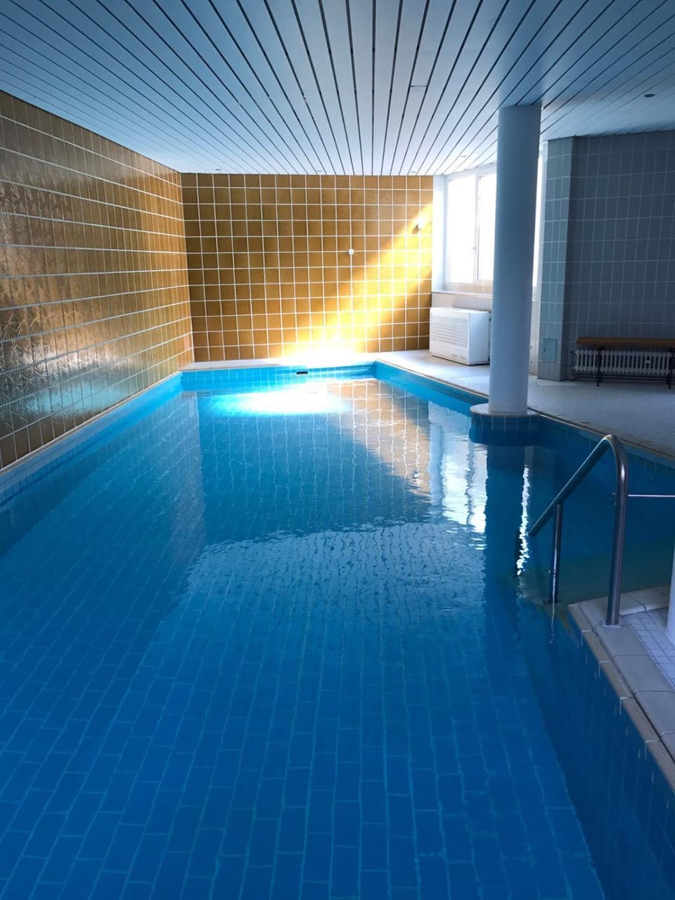 Swimming pool, Swimming pool