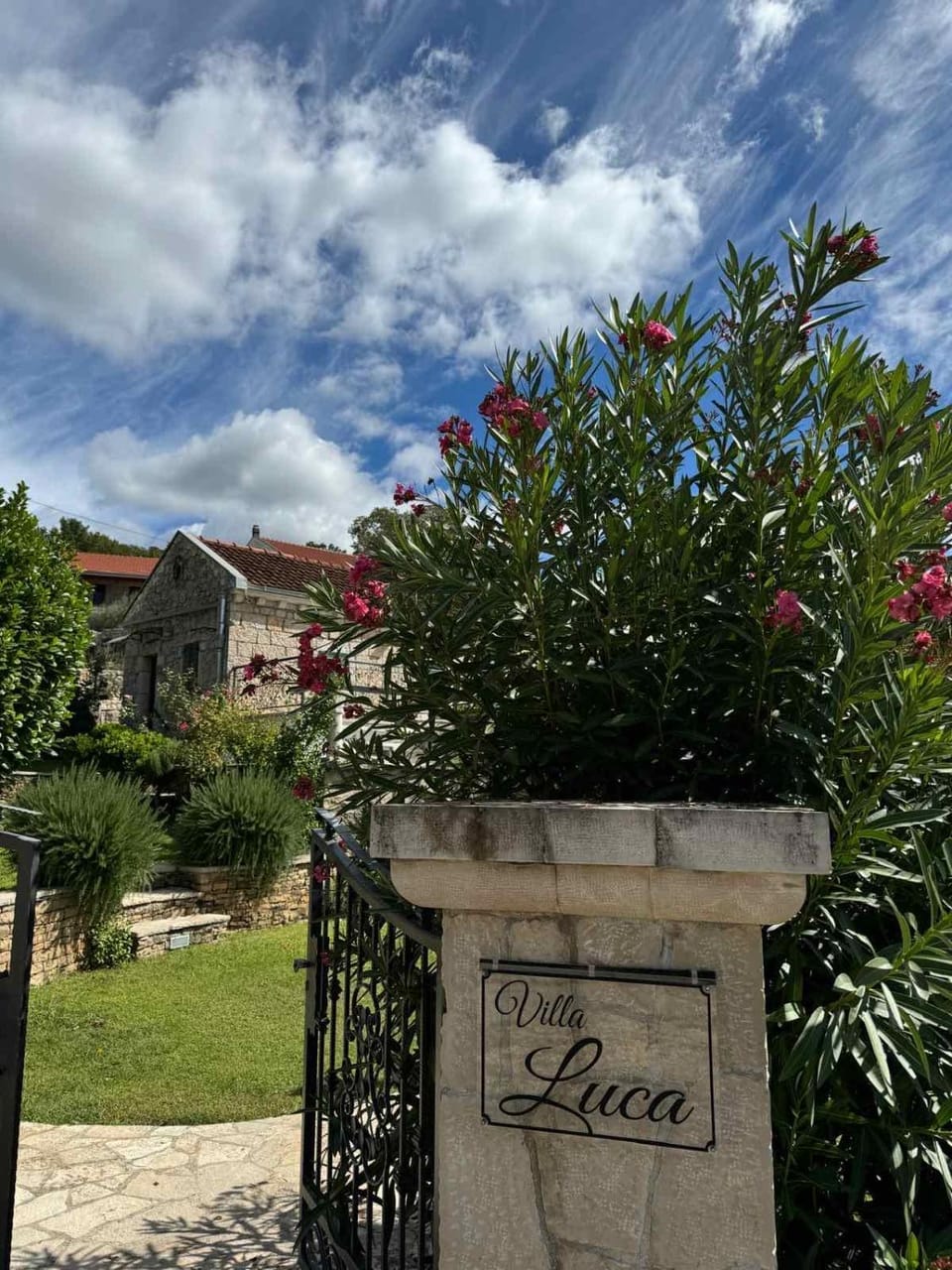 Villa Luca Klobuk House in Split-Dalmatia County