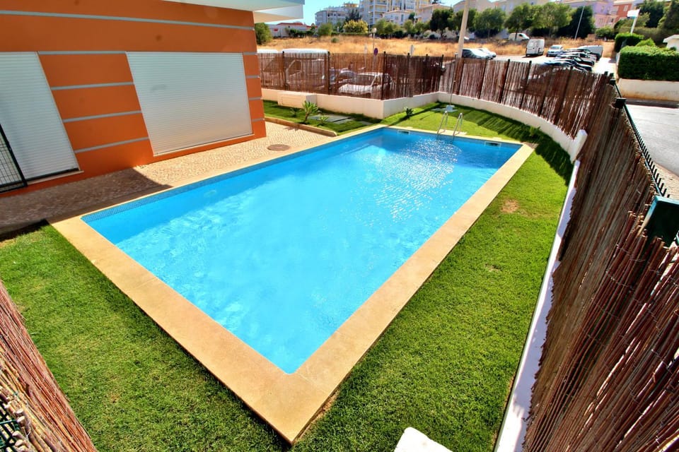 Swimming pool, Swimming pool
