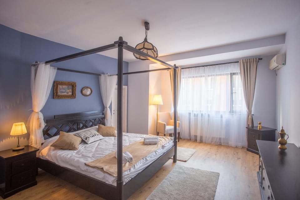 Toilet, Bedroom
