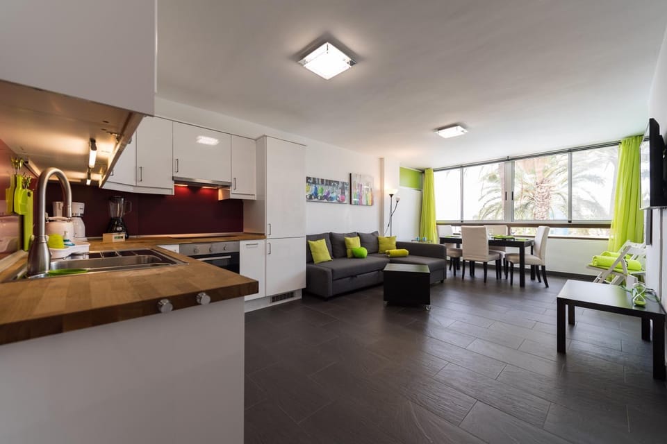 Kitchen or kitchenette, Living room, Dining area