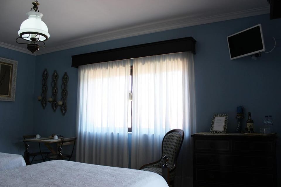 Balcony/Terrace, Other, Decorative detail, Garden view, Landmark view, Street view, Family