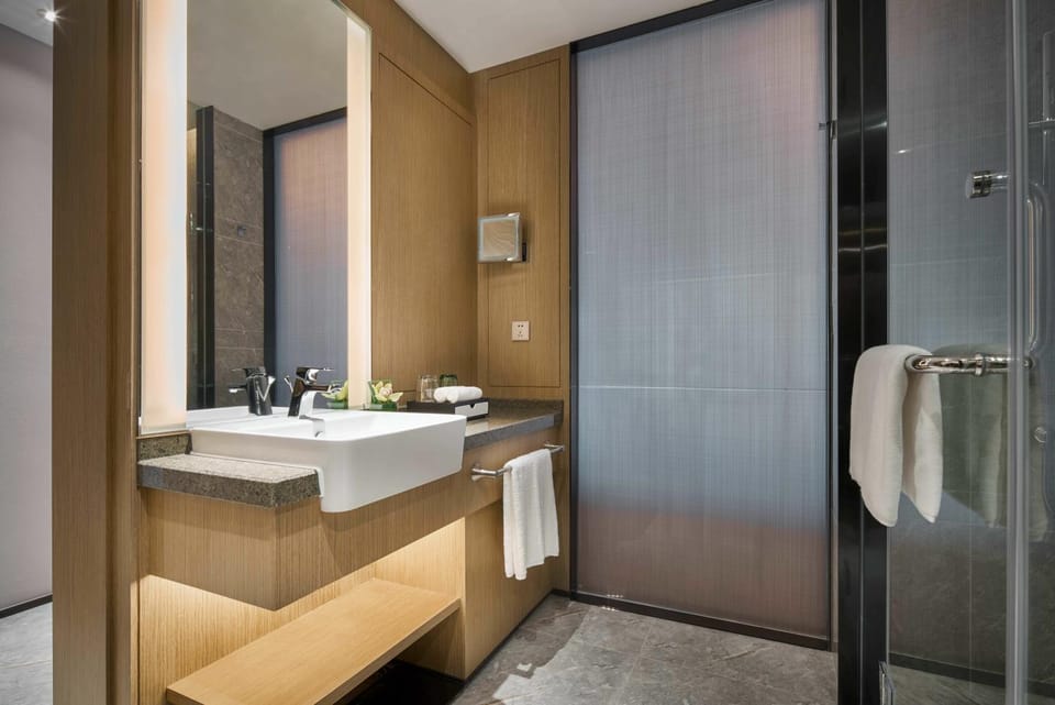 Shower, Bathroom, towels