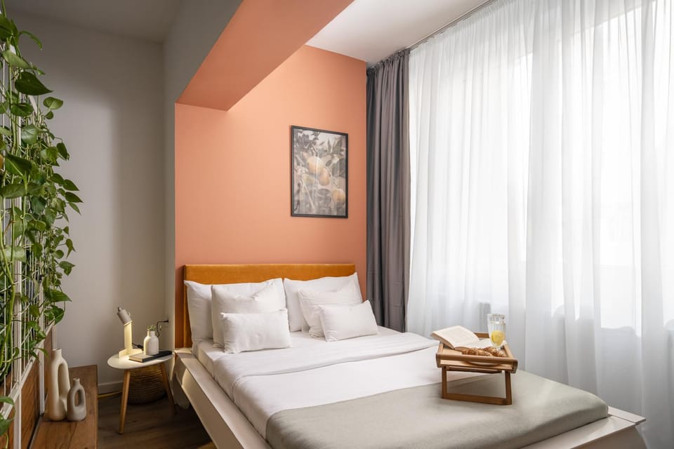 Bed, Living room