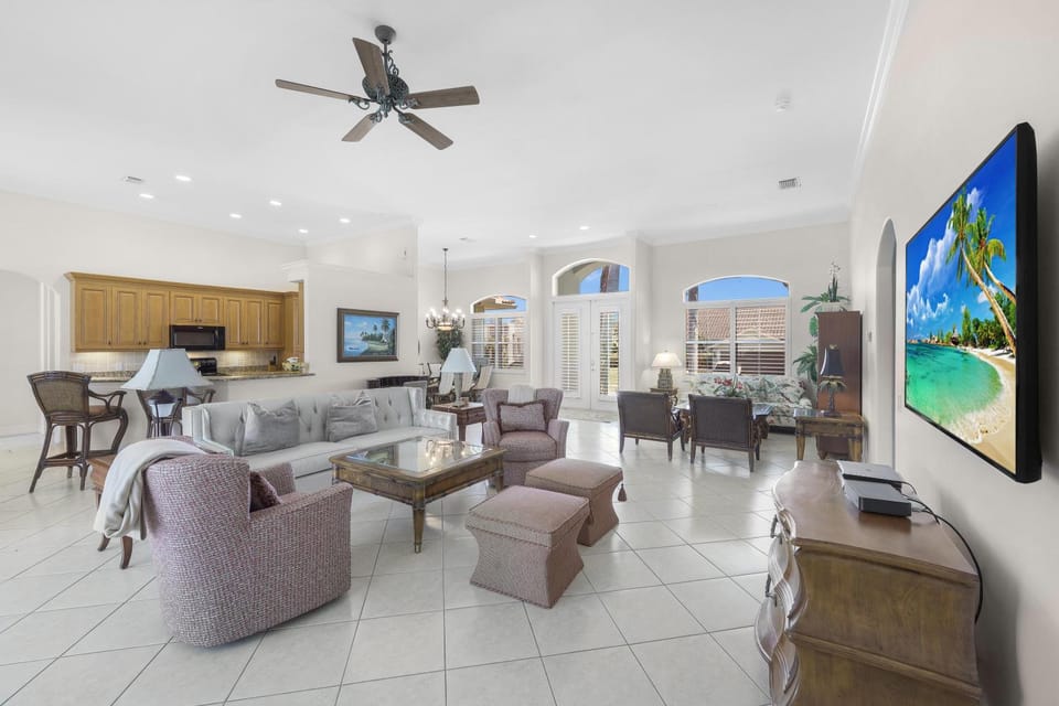 Pet-friendly waterfront home near beach with pool House in Marco Island