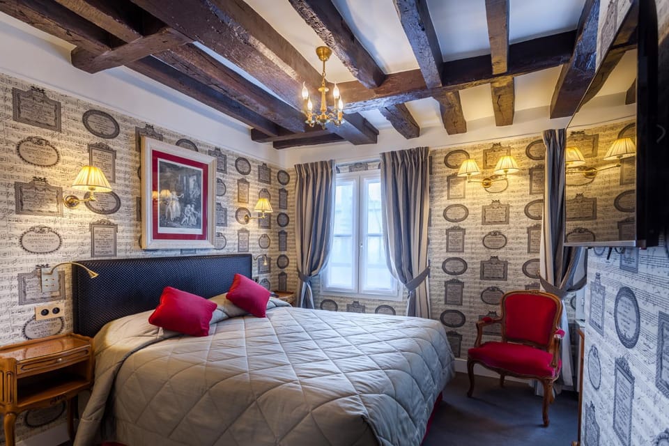 Bed, Photo of the whole room, Decorative detail