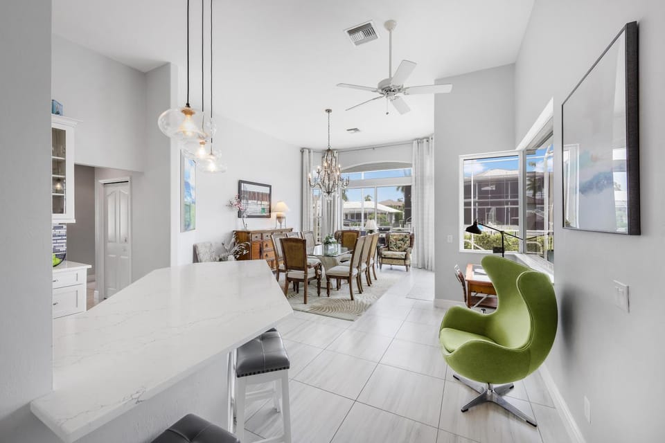 Stylish waterfront home with pool and private dock House in Marco Island
