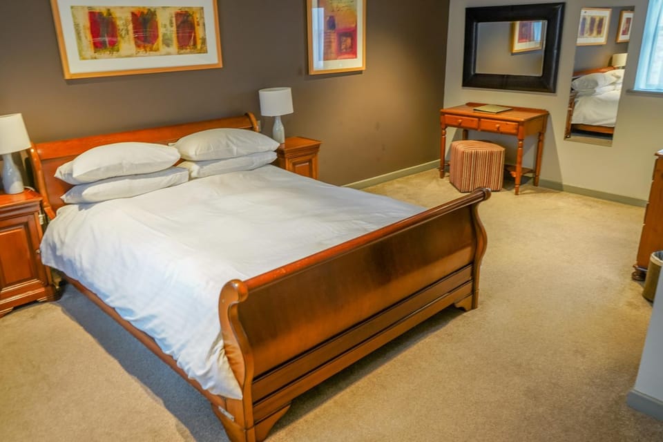 The Bird In Hand Inn, Witney Hotel in West Oxfordshire District