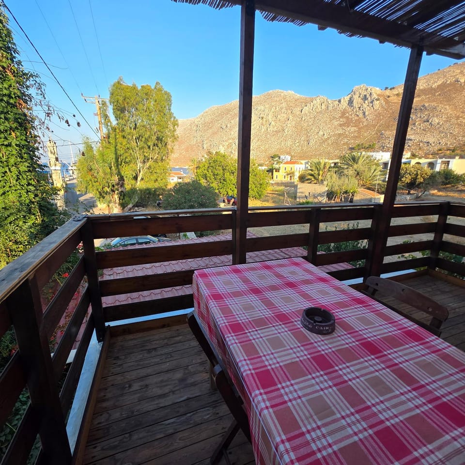 "STELIOS & GALINI" Inn in Decentralized Administration of the Aegean