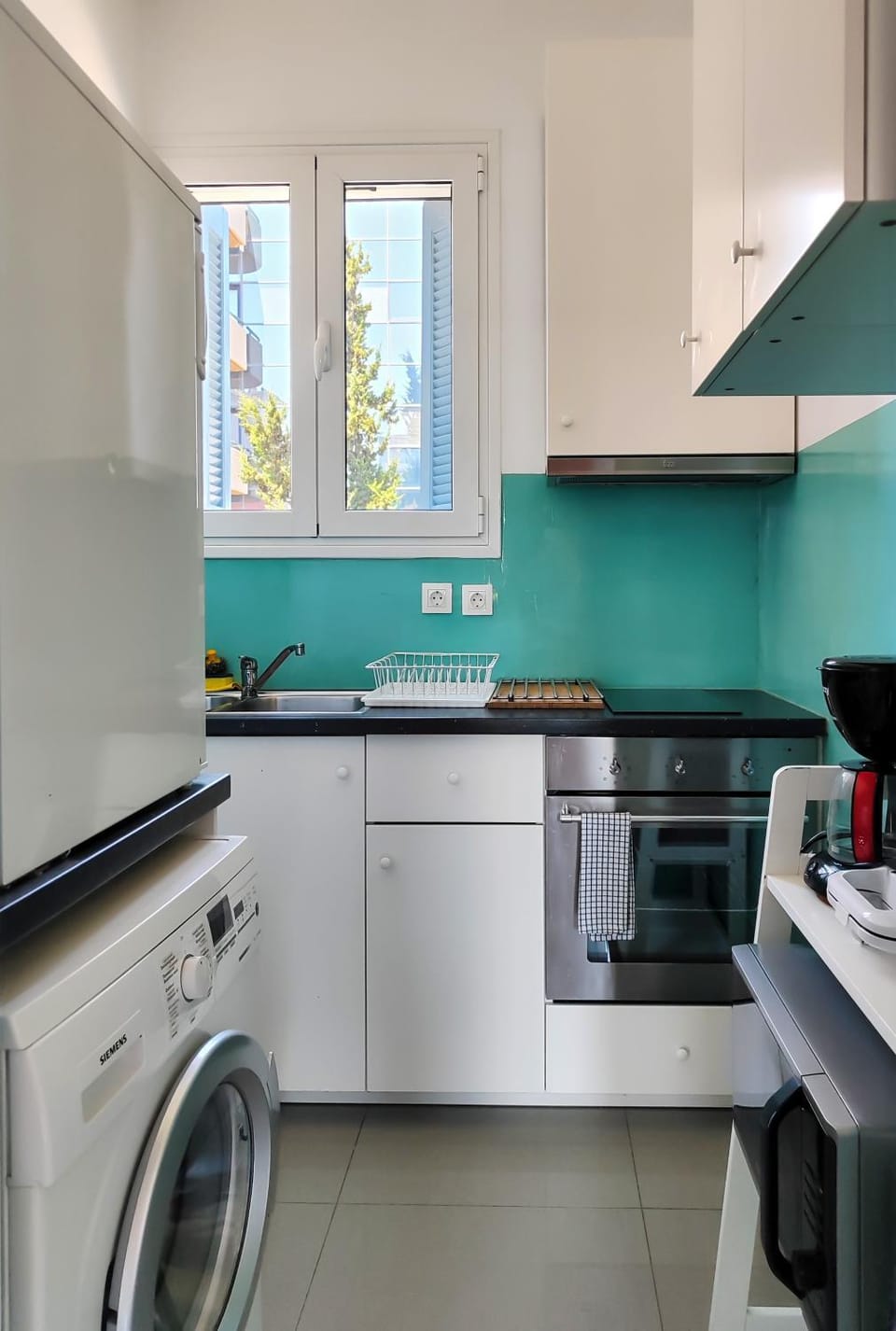 Coffee/tea facilities, washing machine, kitchen