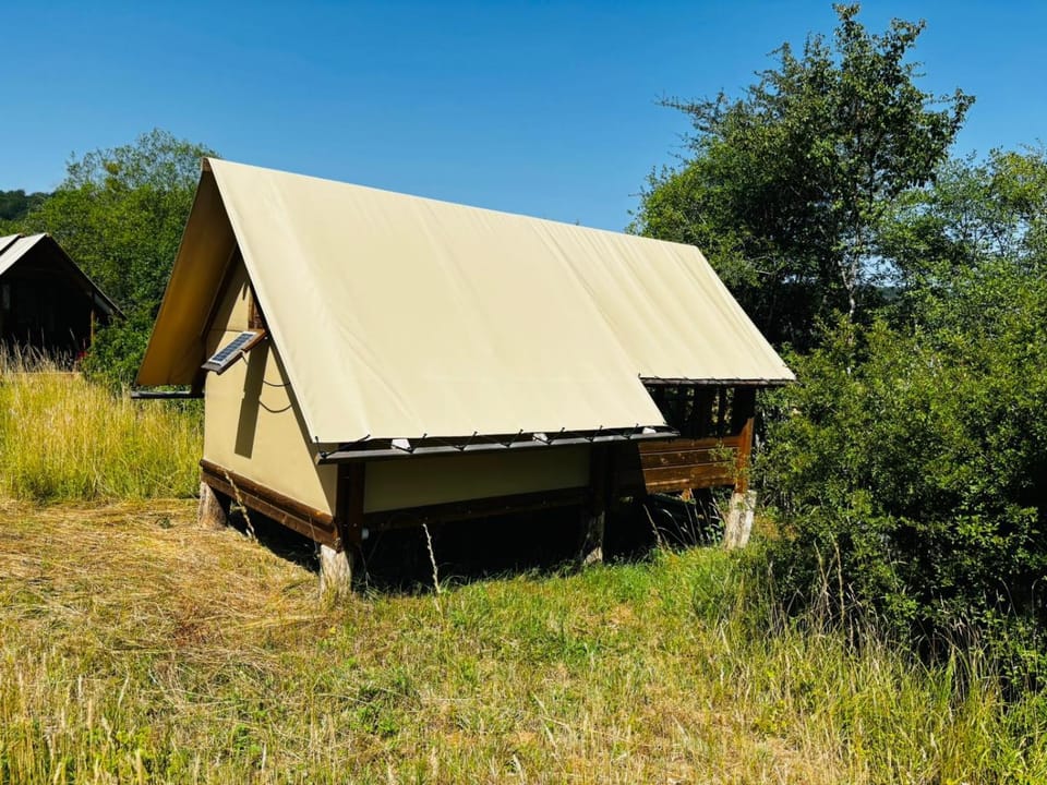 Ecodomaine Chemins de Traverse Campground/ 
RV Resort in Grand Est