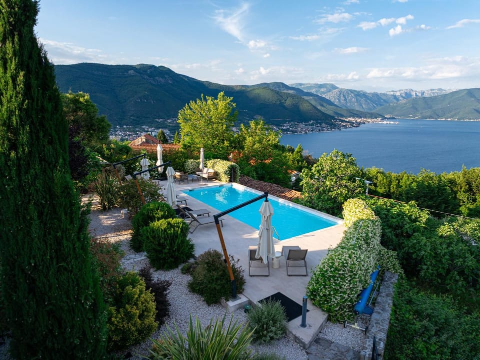 Pool view, Swimming pool