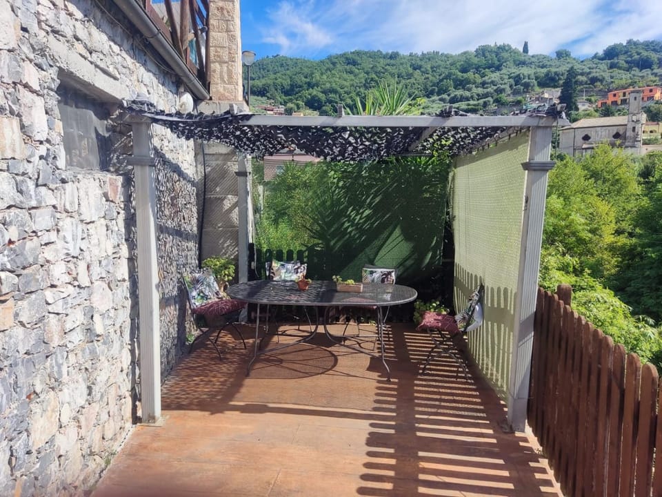 La Sorgente Apartment with private pool Apartment in Liguria