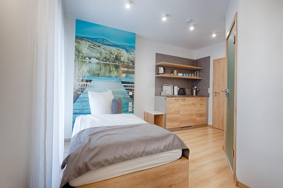 Bed, Kitchen or kitchenette, Photo of the whole room, Decorative detail