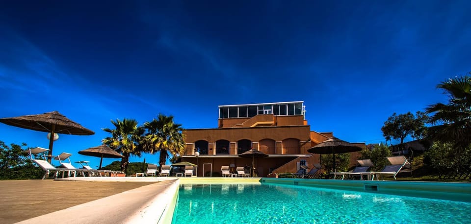 Swimming pool, Swimming pool