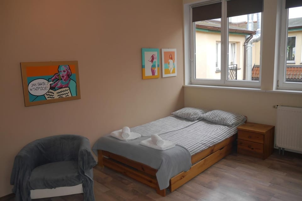 Living room, Bedroom