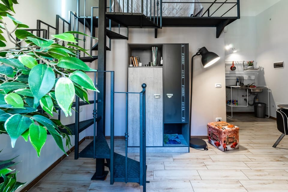 Kitchen or kitchenette, oven, kitchen
