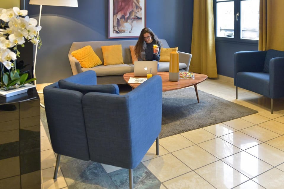 Seating area