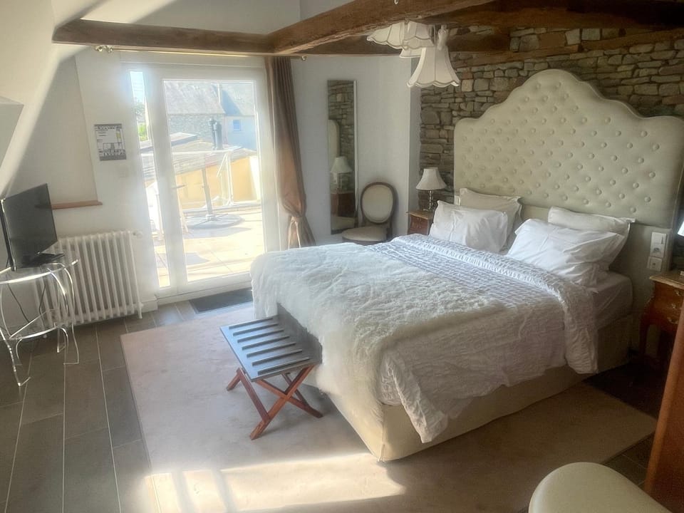 Shower, Patio, Garden view, Parking, internet, minibar, wardrobe