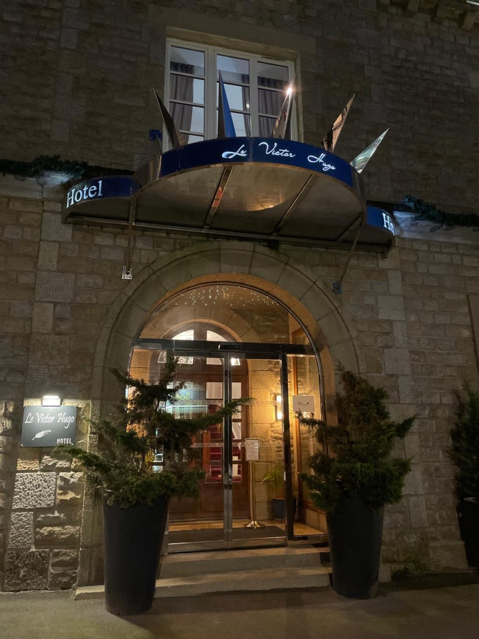 Property building, Facade/entrance, Night, Parking, acessibility