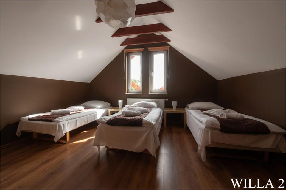 Shower, Bed, Bathroom, TV and multimedia, Coffee/tea facilities, Photo of the whole room, hair dryier, towels