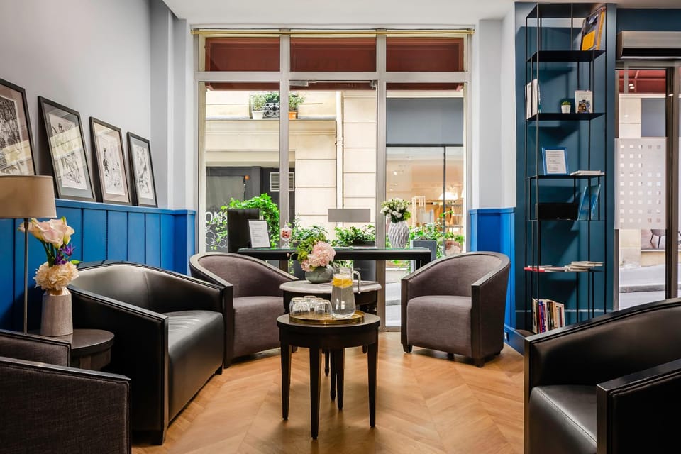 Lounge or bar