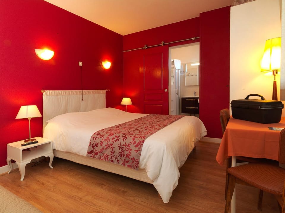 Shower, Toilet, Bathroom, TV and multimedia, Bedroom, Swimming pool