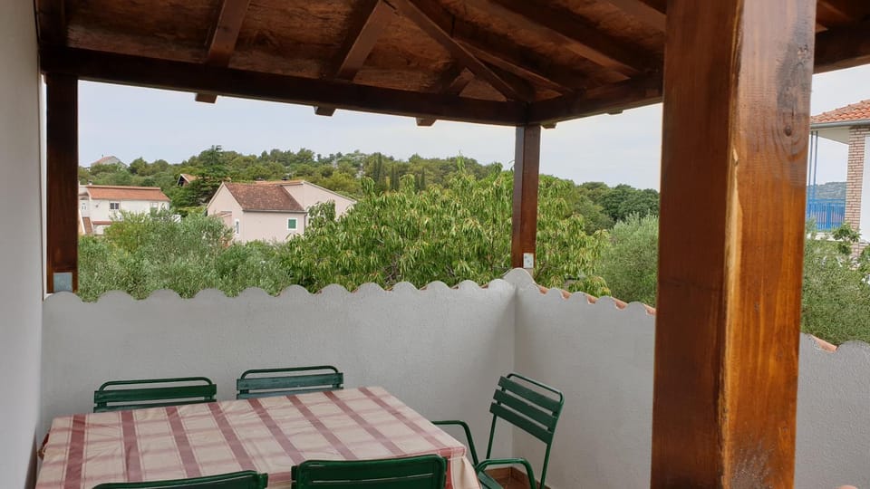 Apartments Carevi Dvori Apartment in Tisno