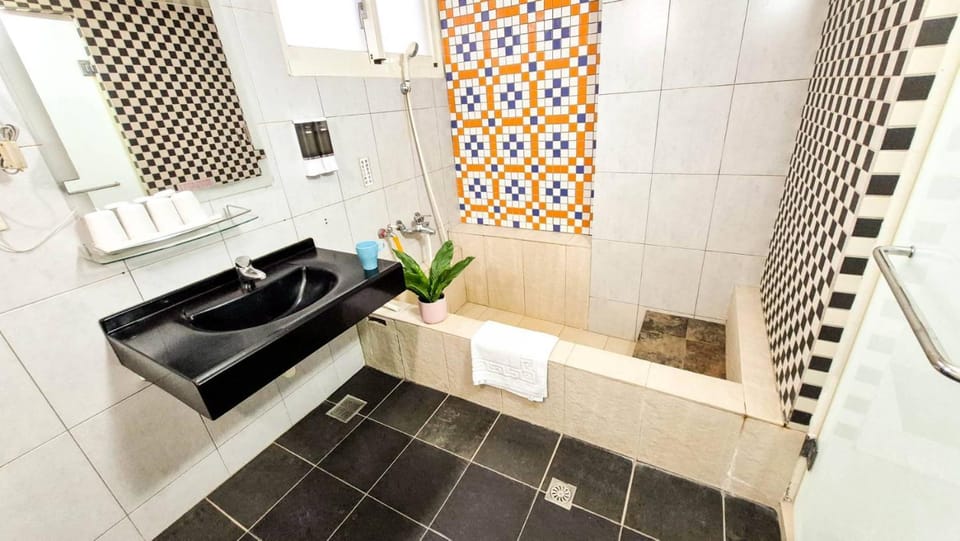 Bathroom, Bath
