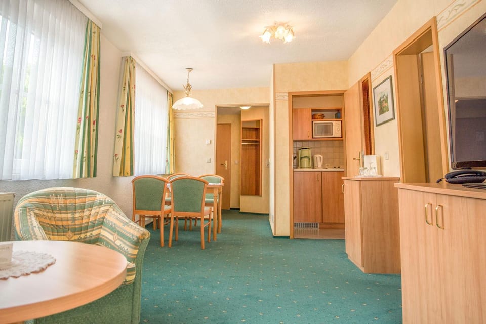 Living room, Photo of the whole room